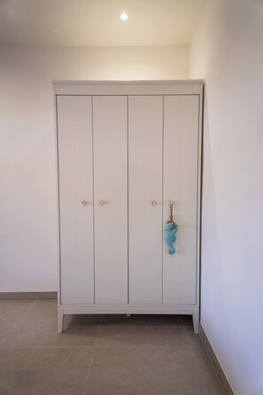 Villa, 4 Bedrooms, Accessible, Smoking | Interior