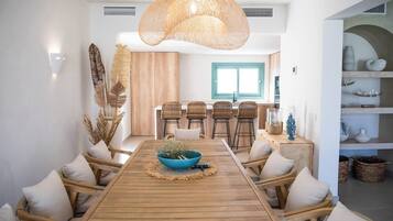 Villa, 4 Bedrooms, Accessible, Smoking | Dining room