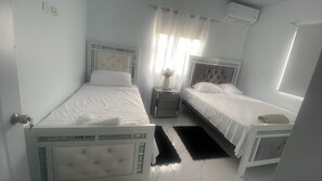 Tabla de planchar con plancha y wifi 