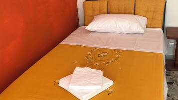 Fer et planche Ă repasser, Wi-Fi, draps fournis