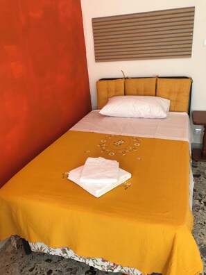 Fer et planche à repasser, Wi-Fi, draps fournis