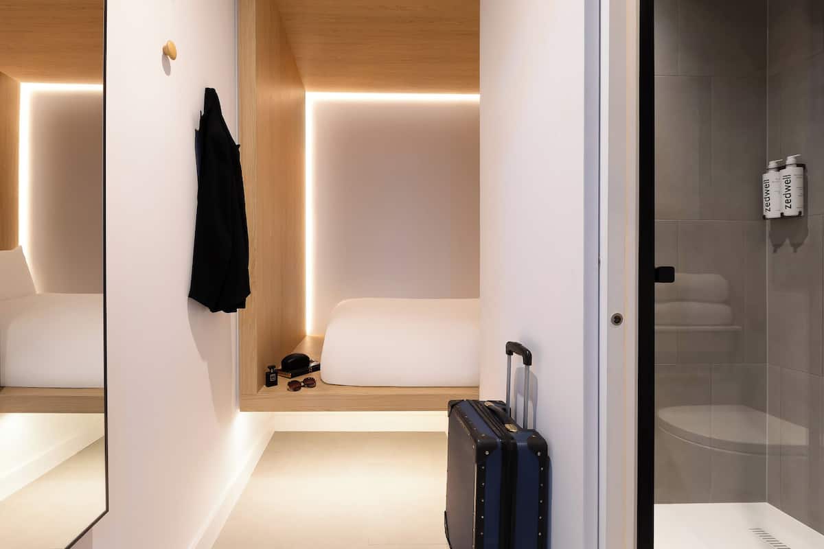 Double Room | Free WiFi, bed sheets