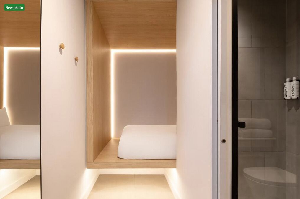 واي فاي مجانًا وملاءات أسرّة