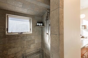 Shower, hair dryer, towels - Slope Days & City Nights w/ Private Hot Tub (Park City)