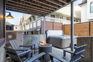 Terrace/patio - Slope Days & City Nights w/ Private Hot Tub (Park City)
