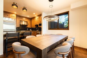 Dining - Slope Days & City Nights w/ Private Hot Tub (Park City)