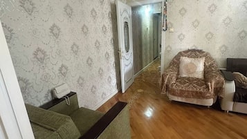 Caja de seguridad en la habitación y escritorio