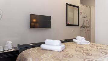 Classic Double Room, Courtyard View | In-room safe, iron/ironing board, free WiFi