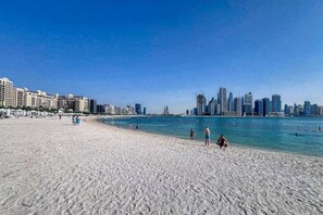 Beach - Refined Comfort with Breathtaking Views at Seven Palm Hotel & Residences (Dubai)