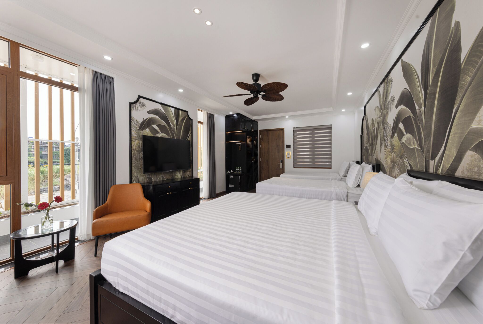 In-room safe, soundproofing, free WiFi