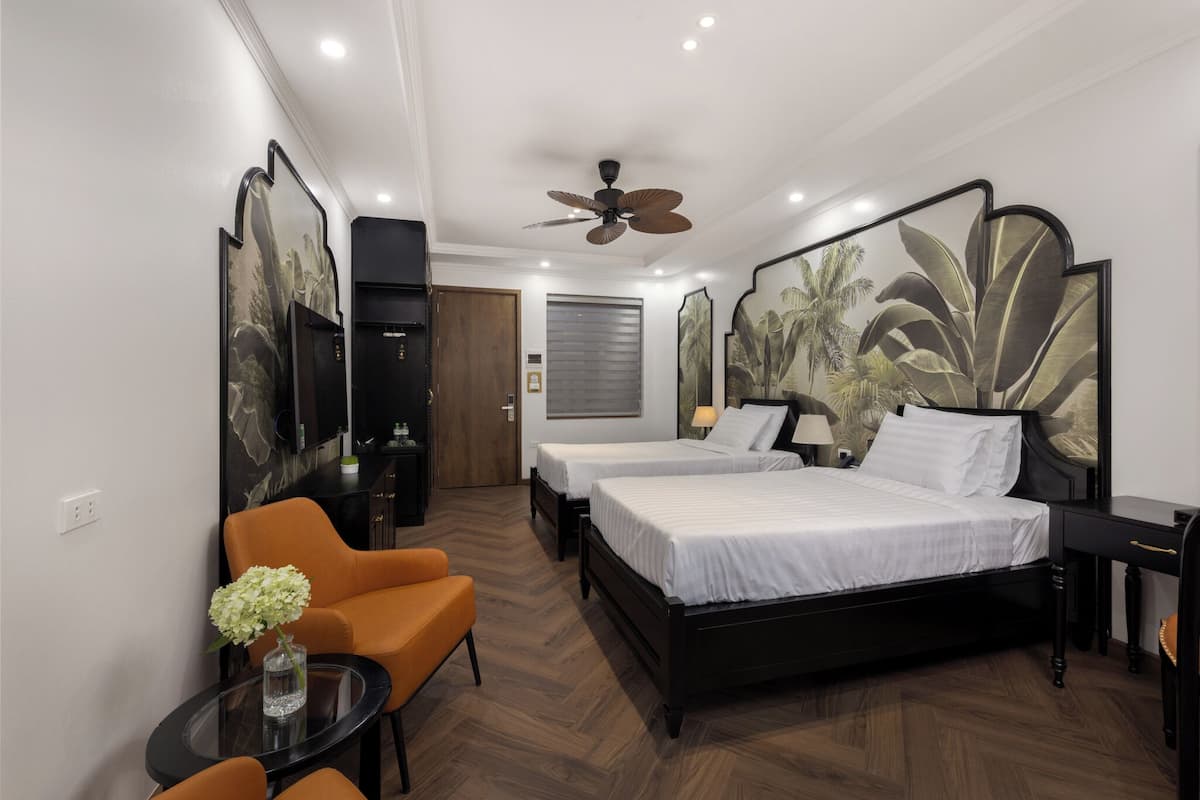 In-room safe, soundproofing, free WiFi