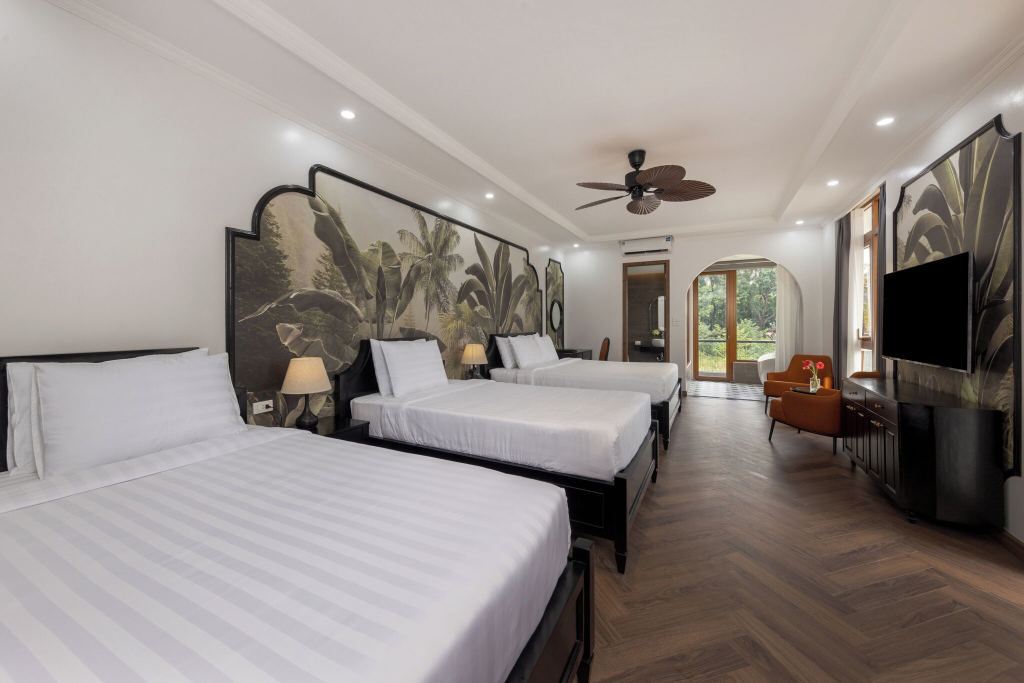 In-room safe, soundproofing, free WiFi