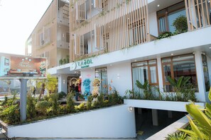 واجهة المنشأة