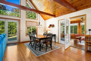 Dining - New in 2026! Glidden Pines -Beach Access -July 5-11 and July 18-25  Still Avail! (Sturgeon Bay)