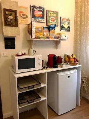 In-room dining - Casa GIOIA  (Taranto)
