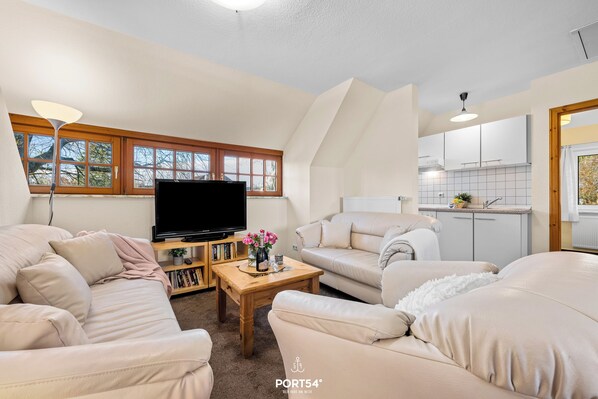 Living area - Holiday apartment Twilling II – Comfortable accommodation with garden in Sankt P (Sankt Peter-Ording)