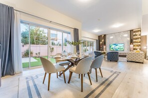 Dining - 4BR + Maid’s Room Villa Near Nad Al Sheba Mall, With Easy Access to Major Dubai Attractions (Dubai)