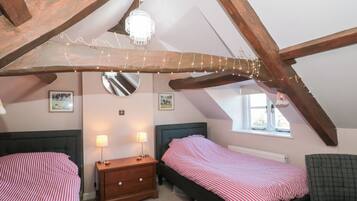 2 bedrooms, individually decorated, individually furnished, free WiFi