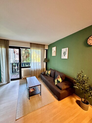 Apartment 'Schwarzwald Martini' mit Bergblick, Gemeinschaftsgarten und WLAN