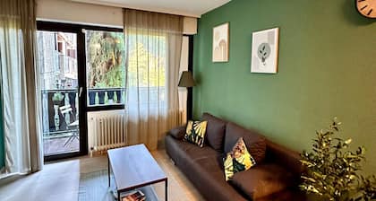 Apartment 'Schwarzwald Martini' mit Bergblick, Gemeinschaftsgarten und WLAN