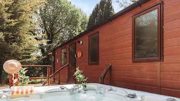 Bañera de hidromasaje exterior