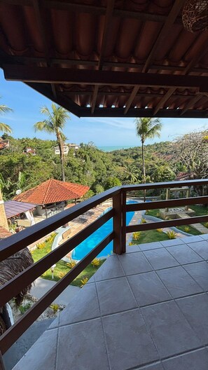 Suite estándar, balcón, vista a la playa | Terraza o patio