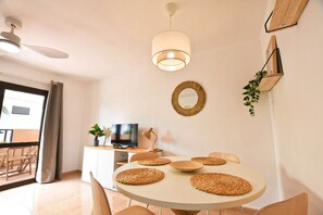 Dining - Book Jet OASIS DUNAS Suite -apartments (Corralejo)