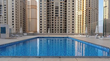 Piscine extérieure, piscine chauffée