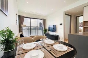 Presidential Suite, 2 Bedrooms, Club Lounge Access, City View | Egyptian cotton sheets, premium bedding, down comforters - Zenith Luxstay The OpusK Residence (Ho Chi Minh City)