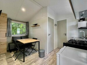 Private kitchen - Cozy mobile home with terrace, 4 people (La Douze)