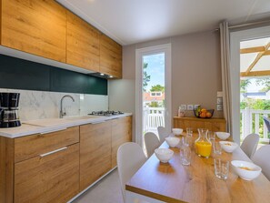 Dining - Mobile Home with Terrace in Saint-Jean-de-Monts (Saint-Jean-de-Monts)