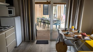Unclassified image, 4 of 36, button - Two Mobile Homes 60m² with Terrace - 5 Bedrooms (Saint-Jean-de-Monts)