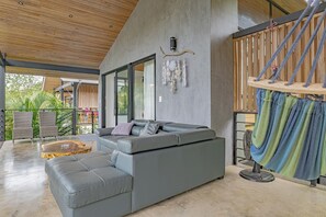 Terrace/patio - Villa Bernard - luxurious home in Tamarindo, walking distance to the beach& town (Tamarindo)