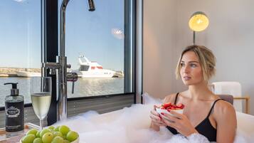 Hot tub, hot springs/mineral springs, body treatments, Swedish massages