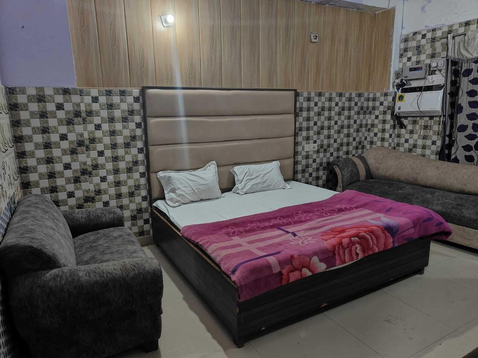 Deluxe Room | Free WiFi