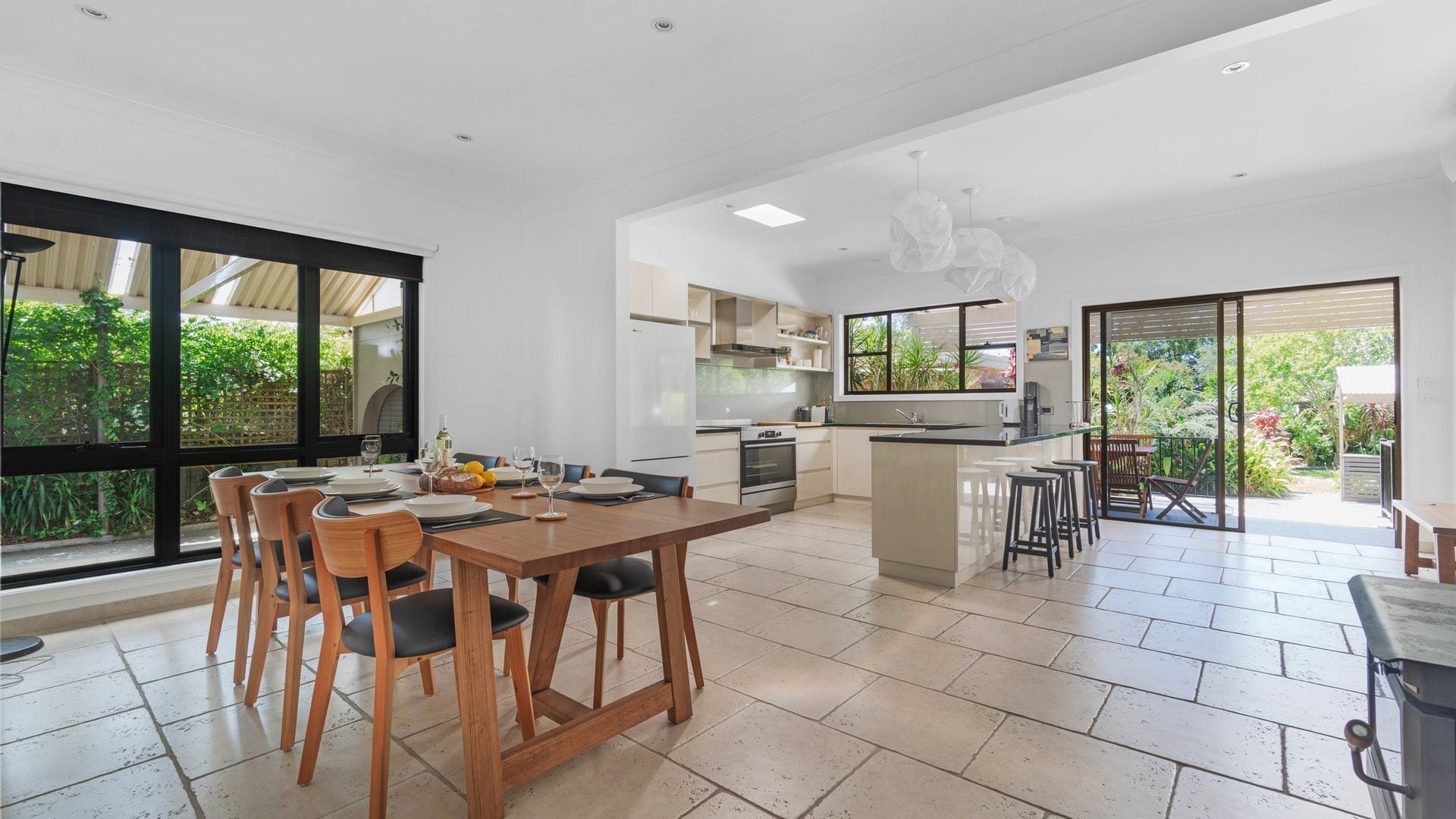 Frigorifero, microonde, forno, lavastoviglie