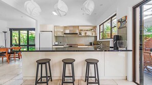 Fridge, microwave, oven, dishwasher - Allegra, Huskisson, Jervis Bay (Huskisson)
