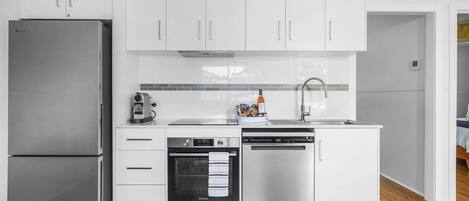 Fridge, oven, dishwasher, toaster