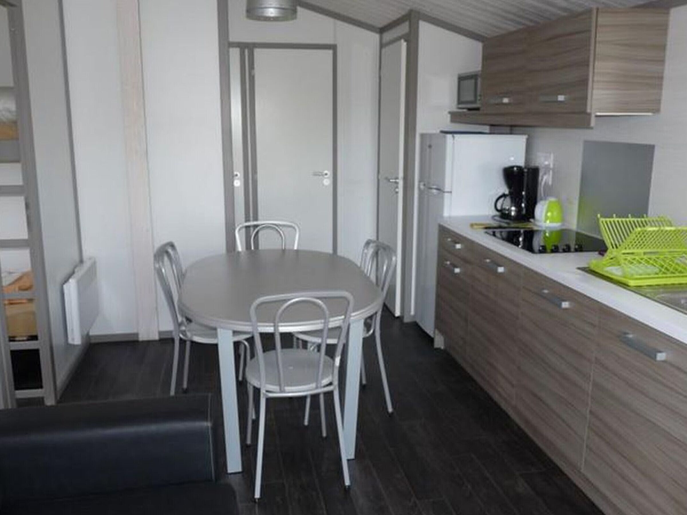 Microwave, coffee/tea maker