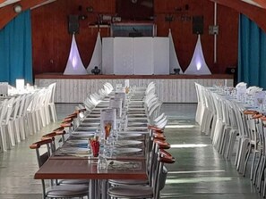 Banquet hall - Mobile home with terrace for 6 people (Notre-Dame-de-Monts)