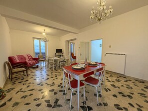 Interior - B&B StudioArcodia - Camera con Balcone (San Marco D`alunzio)
