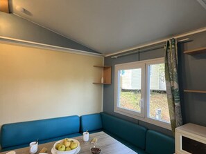 Dining - Mobile home with terrace in Villecroze (Villecroze)