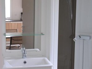 Interior - 30m² Mobile Home with Terrace in Saint-Hilaire-de-Riez (Saint-Hilaire-de-Riez)