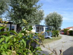 Property grounds - Mobile home for 4 with terrace in Notre-Dame-de-Monts (Notre-Dame-de-Monts)