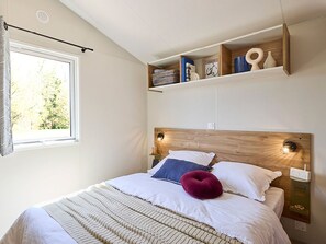 Free WiFi - Comfortable mobile home with terrace in Hyères (Hyères)