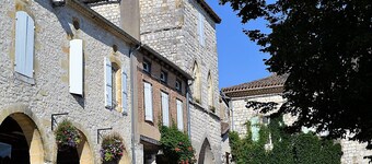 Lovely, cosy apartment for 4 people in a charming medieval village