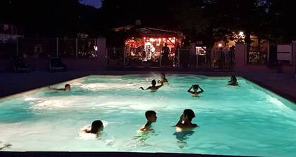 Chalet 8 personnes avec terrasse Ă Neffes