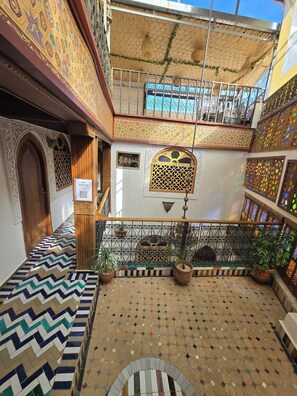 واجهة المنشأة