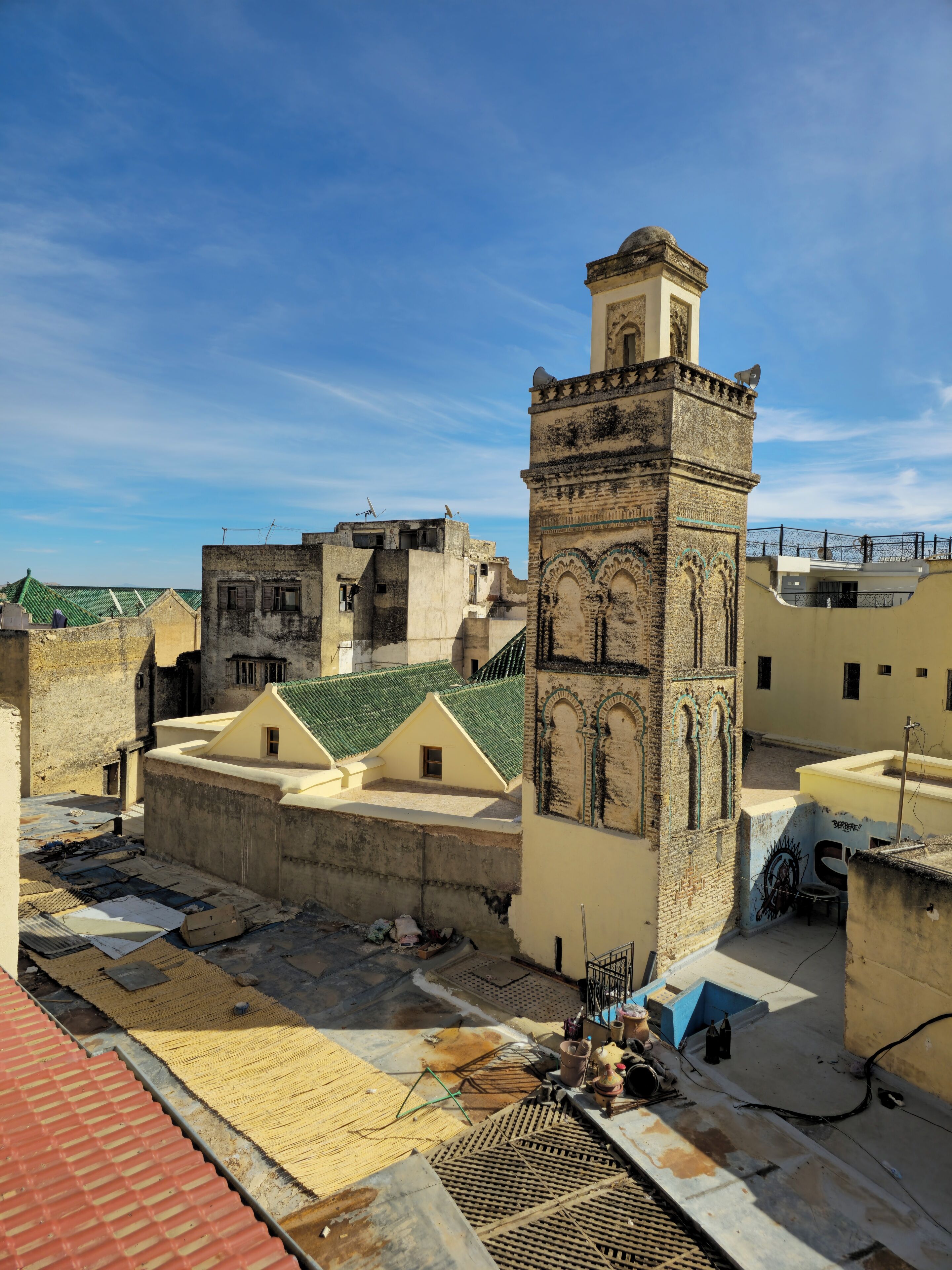 Deluxe Double Room, City View | Living area