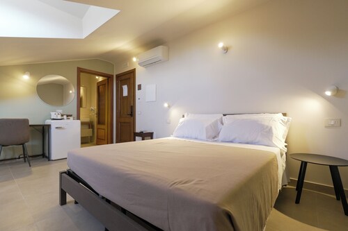 Domus Fabia - Rooms & Apartments 